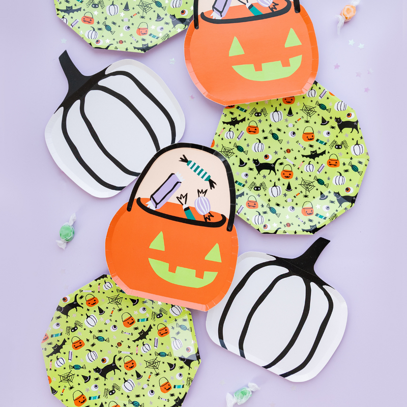 Hocus Pocus Trick or Treat Large Plates, Set of 8