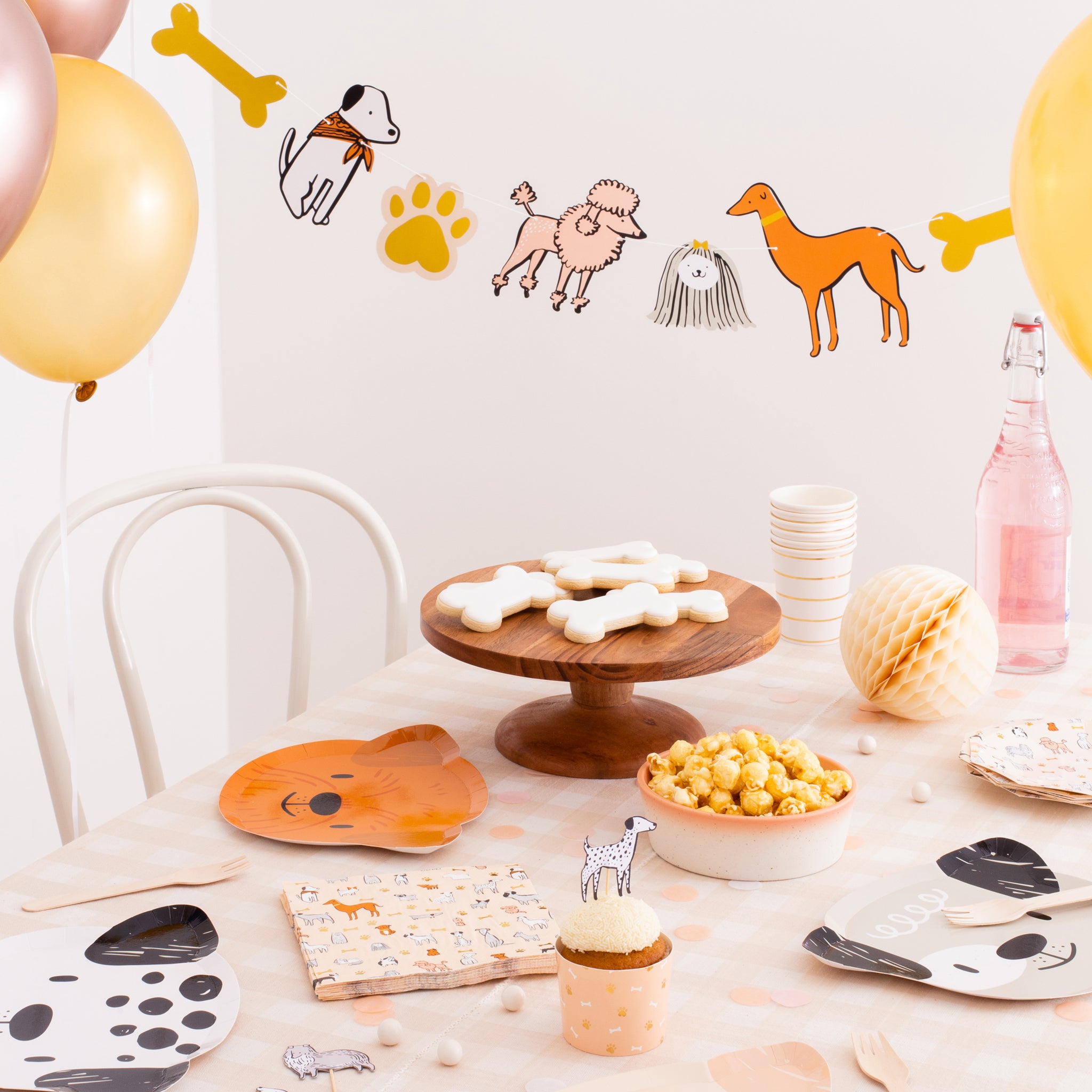 Kit Fête D'anniversaire "Happy Birthday Bow Wow" Pour Chien - Serviettes, Gobelets, Sac - Thème Chiots